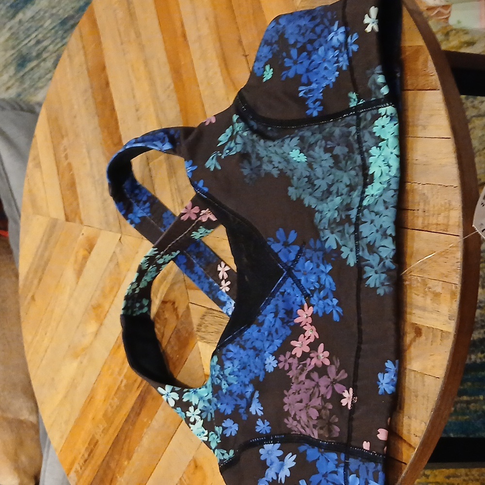 Lululemon crop sports bra